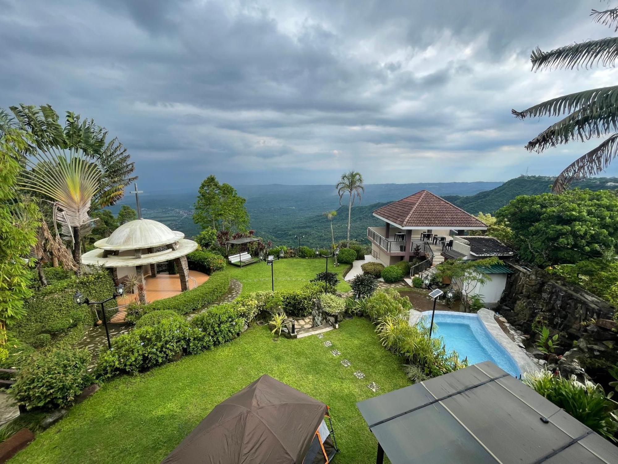 The Lakeview Suites Tagaytay City Dış mekan fotoğraf