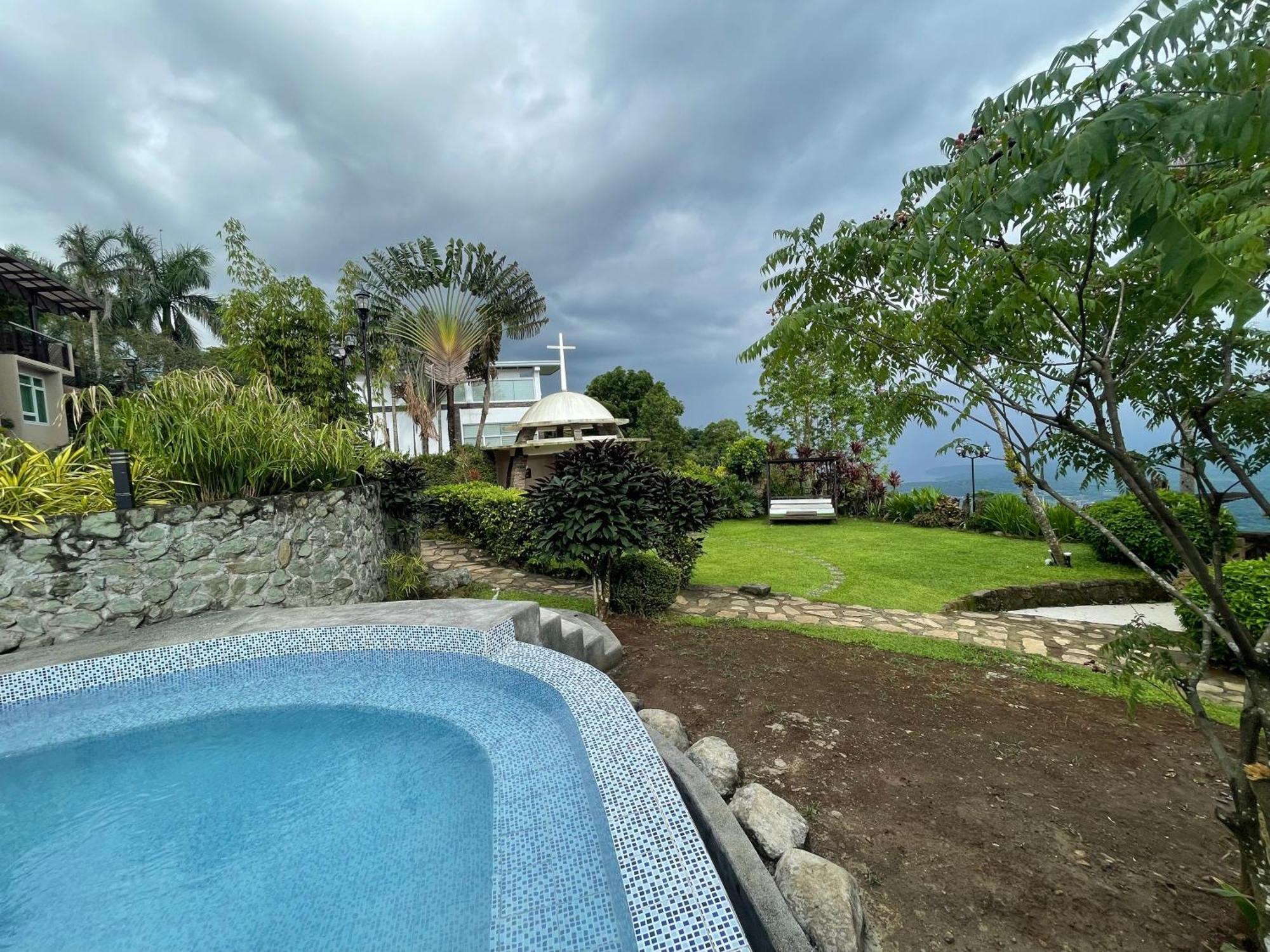 The Lakeview Suites Tagaytay City Dış mekan fotoğraf